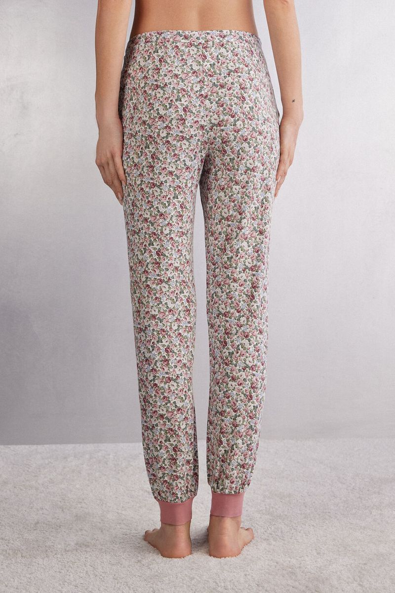 PD2568P_851J_2-CALCAS-COMPRIDAS-EM-MODAL-AJUSTADAS-NOS-TORNOZELOS-FLORAL-ROMANCE