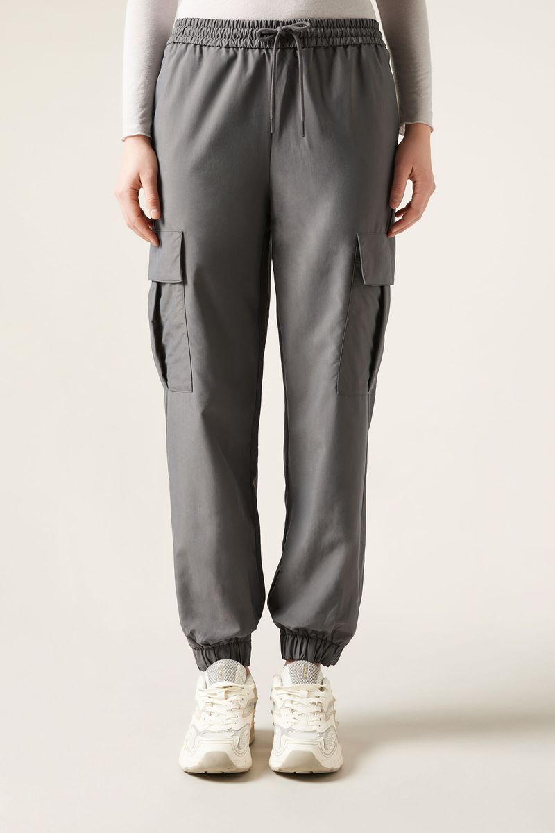MODP1260_074F_3-JOGGER-CARGO