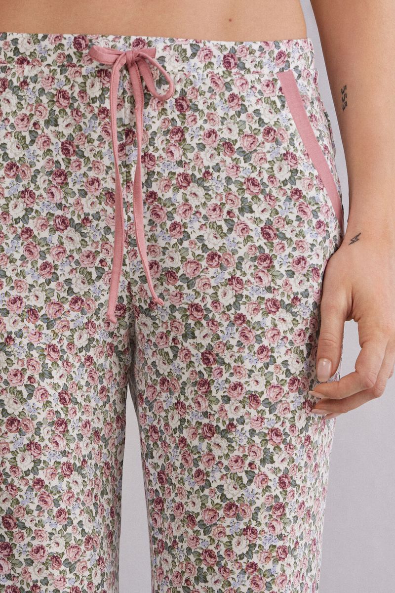 PD2568P_851J_6-CALCAS-COMPRIDAS-EM-MODAL-AJUSTADAS-NOS-TORNOZELOS-FLORAL-ROMANCE
