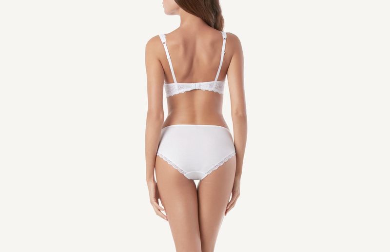 RBD89N_001_4-SOUTIEN-DANIELA-COM-ARO-EM-RENDA