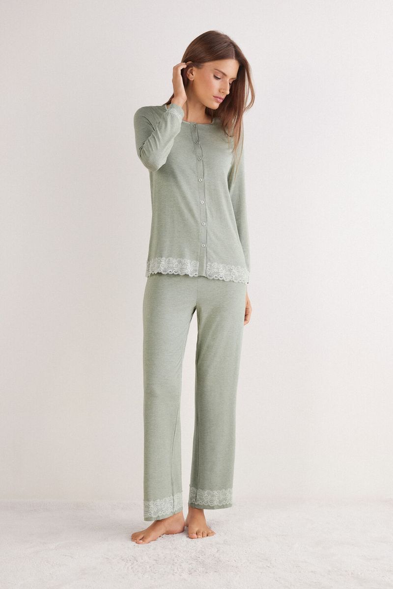 PLD700A_949J_1-PIJAMA-COMPRIDO-ABERTO-A-FRENTE-EM-MODAL-COM-RENDA