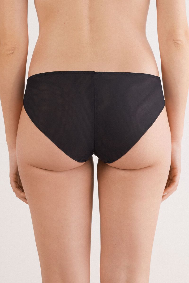 SID2580_019_2-CUECAS-MODERN-ATTITUDE