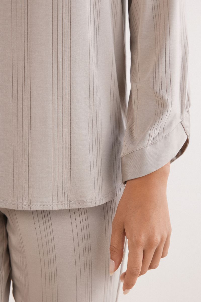 PLD951_950J_6-PIJAMA-COMPRIDO-DELICATE-ALCHEMY-EM-MODAL