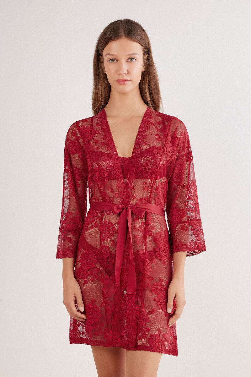 PVD2585_9888_3-ROBE-EM-RENDA-LA-FEMME-FATALE