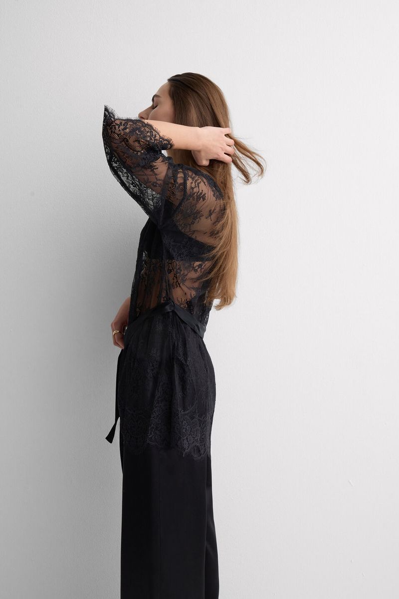 PVD186_019_1-ROBE-EM-RENDA-ELEGANCE-EMBODIED